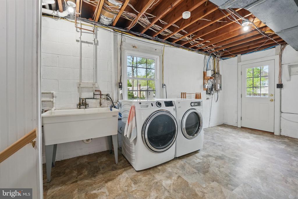8513 Quaint Ln