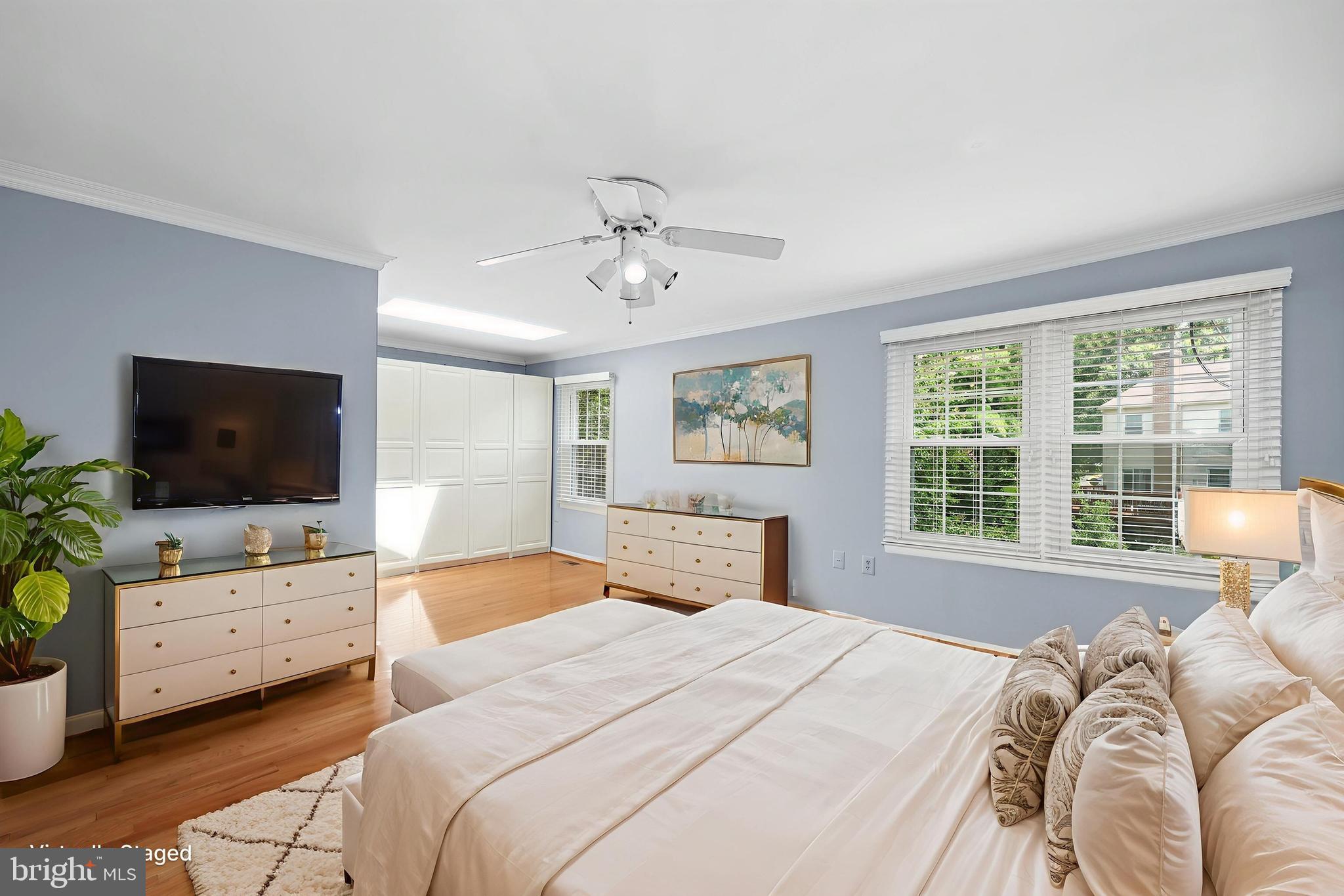 2893 SUTTON OAKS LANE