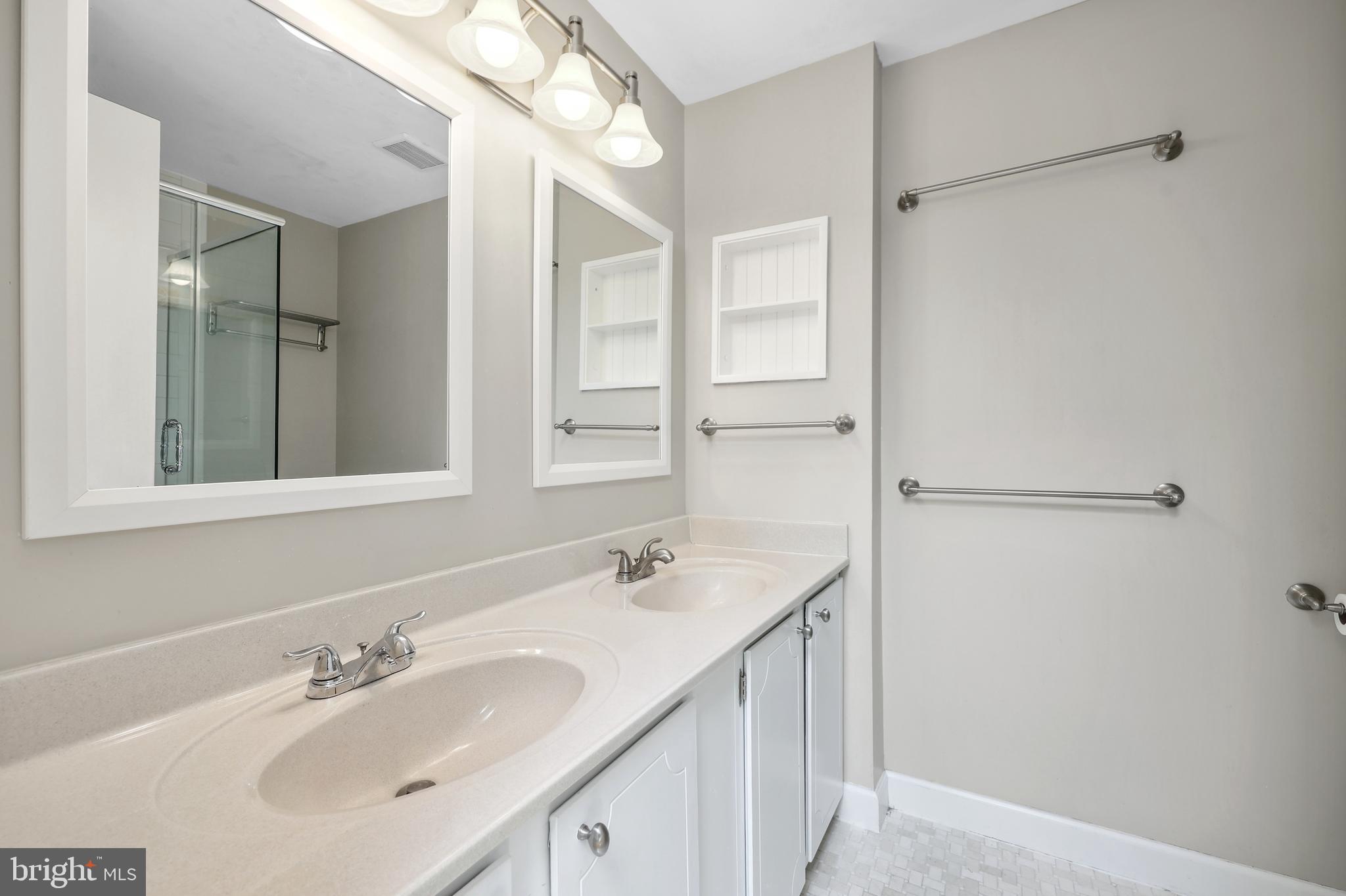 2893 SUTTON OAKS LANE