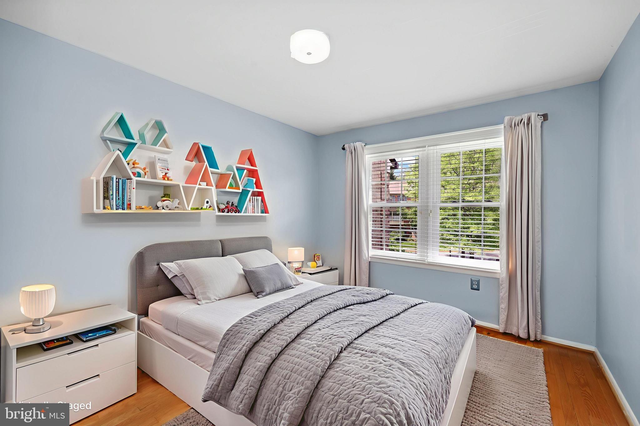 2893 SUTTON OAKS LANE