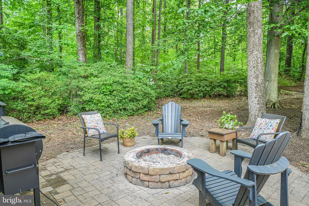 5616 Tilia Ct