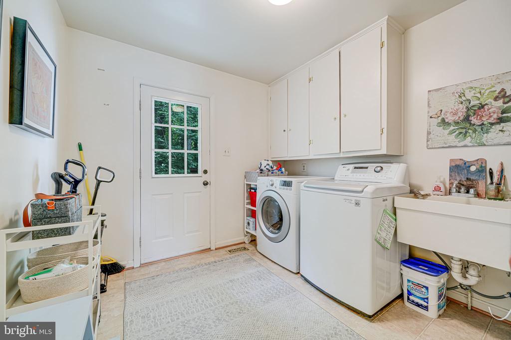 5616 Tilia Ct