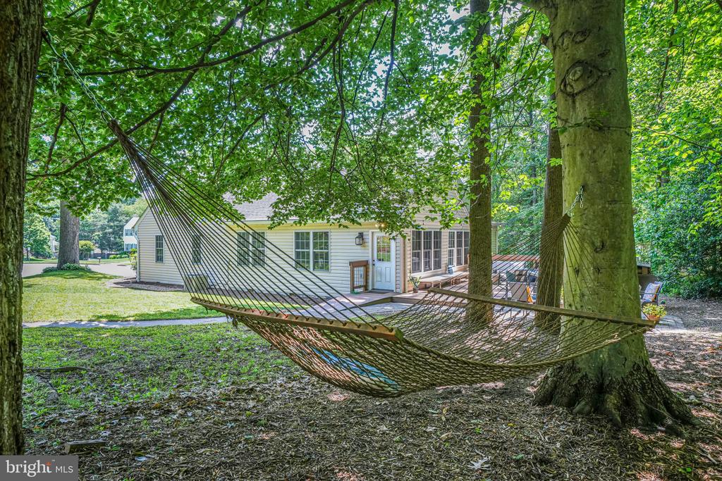 5616 Tilia Ct