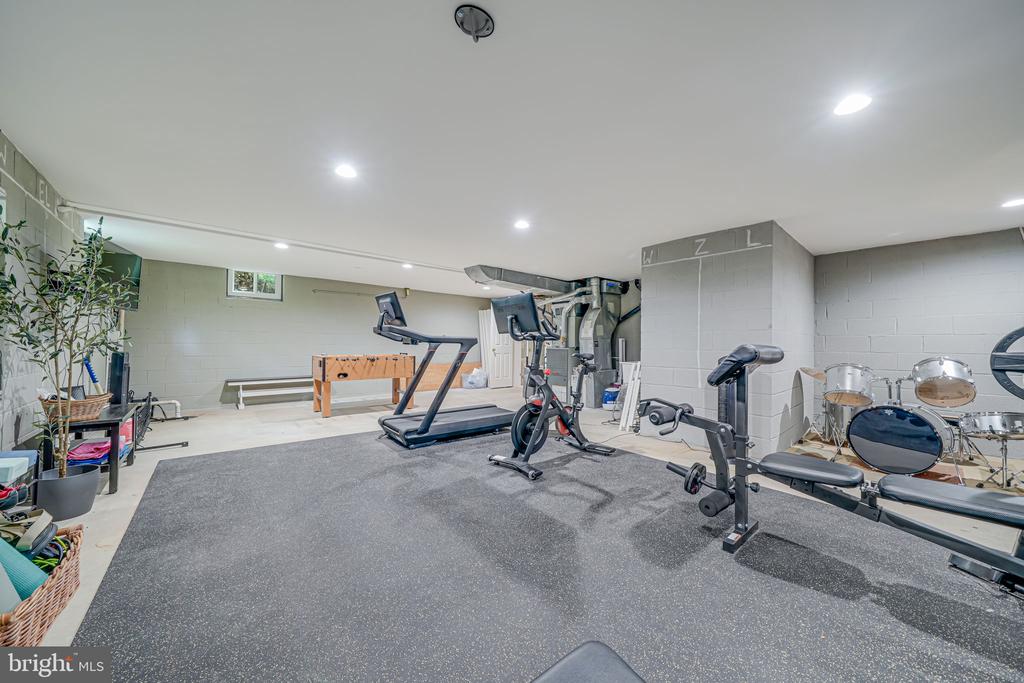 5616 Tilia Ct