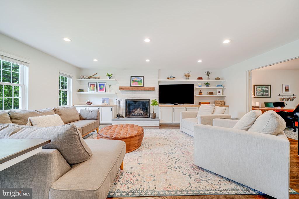 5616 Tilia Ct