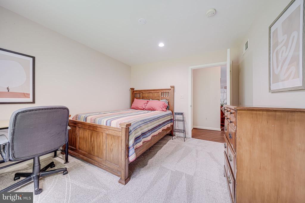 5616 Tilia Ct