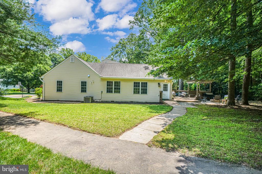5616 Tilia Ct