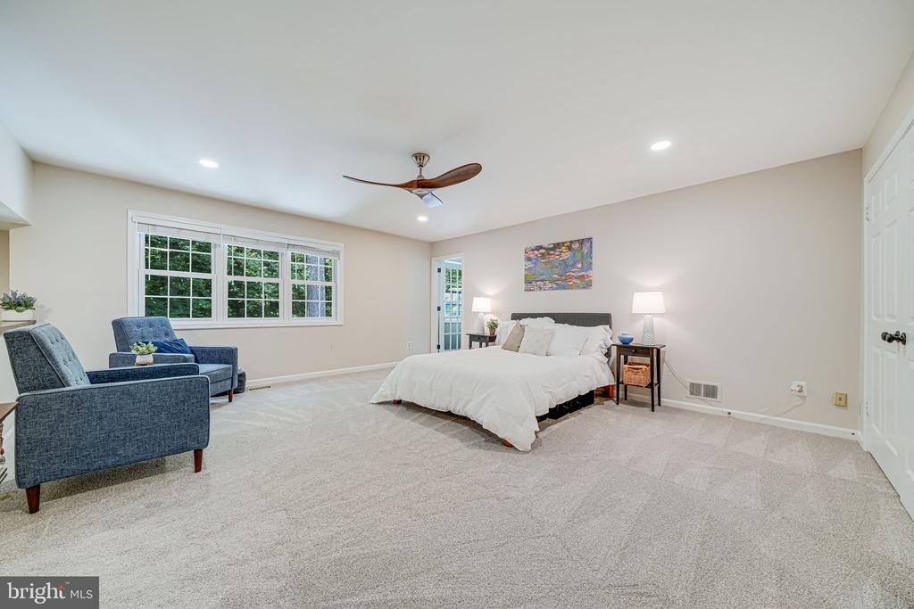 5616 Tilia Ct