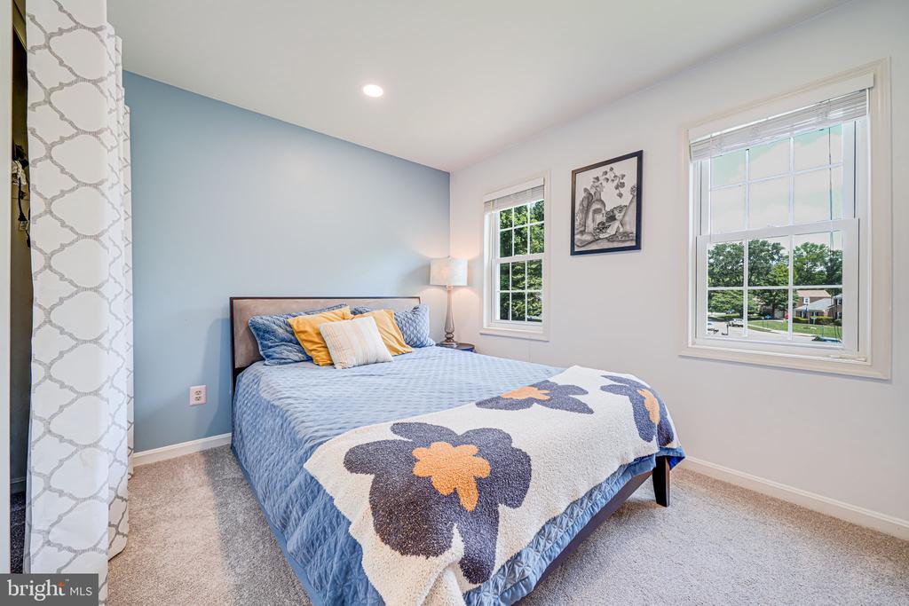 5616 Tilia Ct