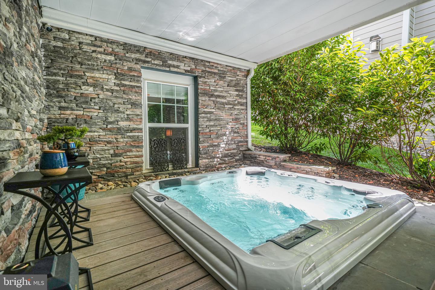 6513 Manor Ridge Ct