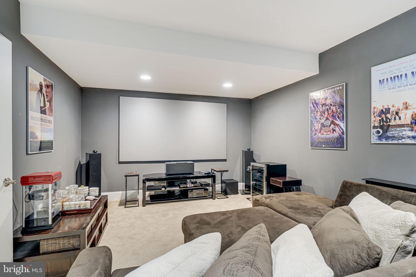 6513 Manor Ridge Ct