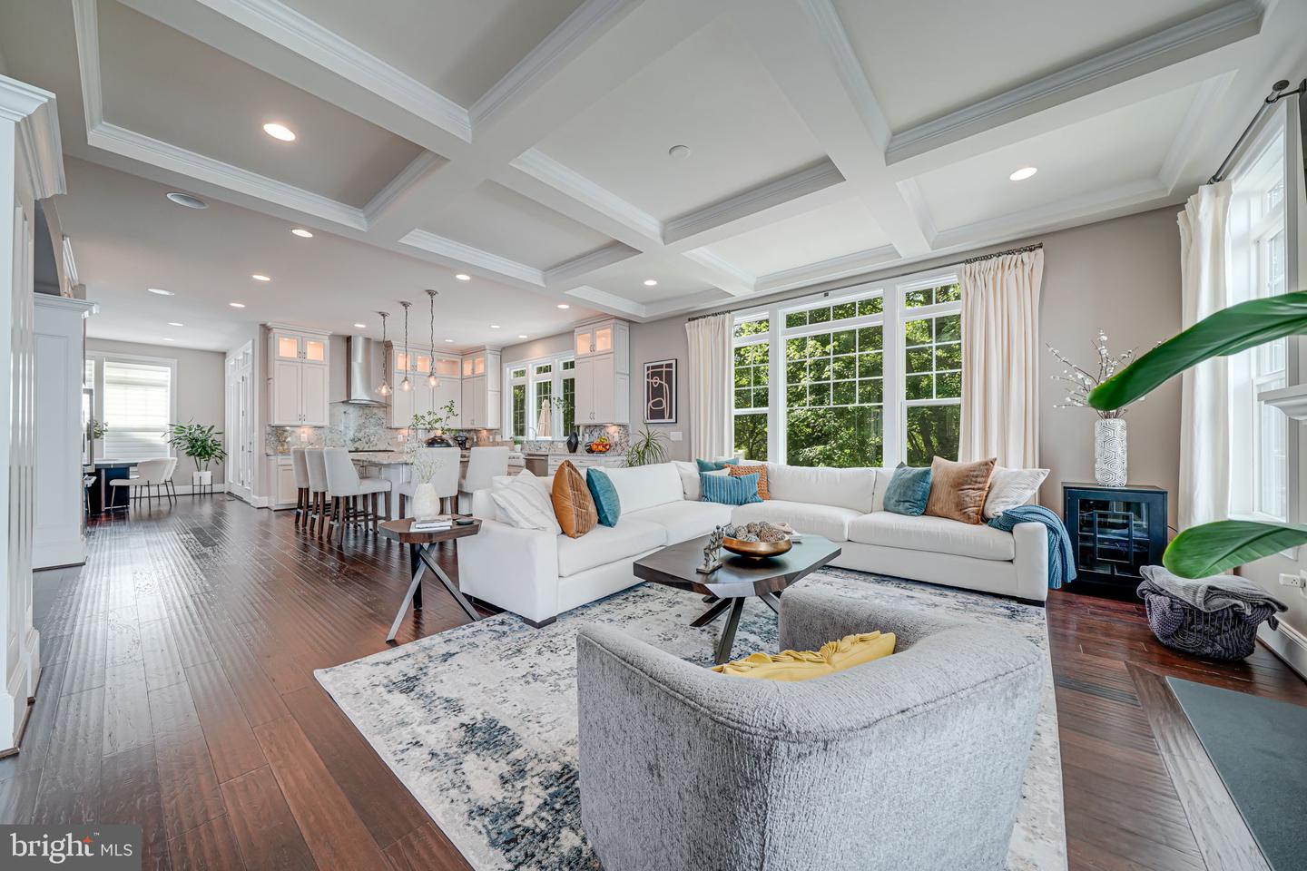 6513 Manor Ridge Ct