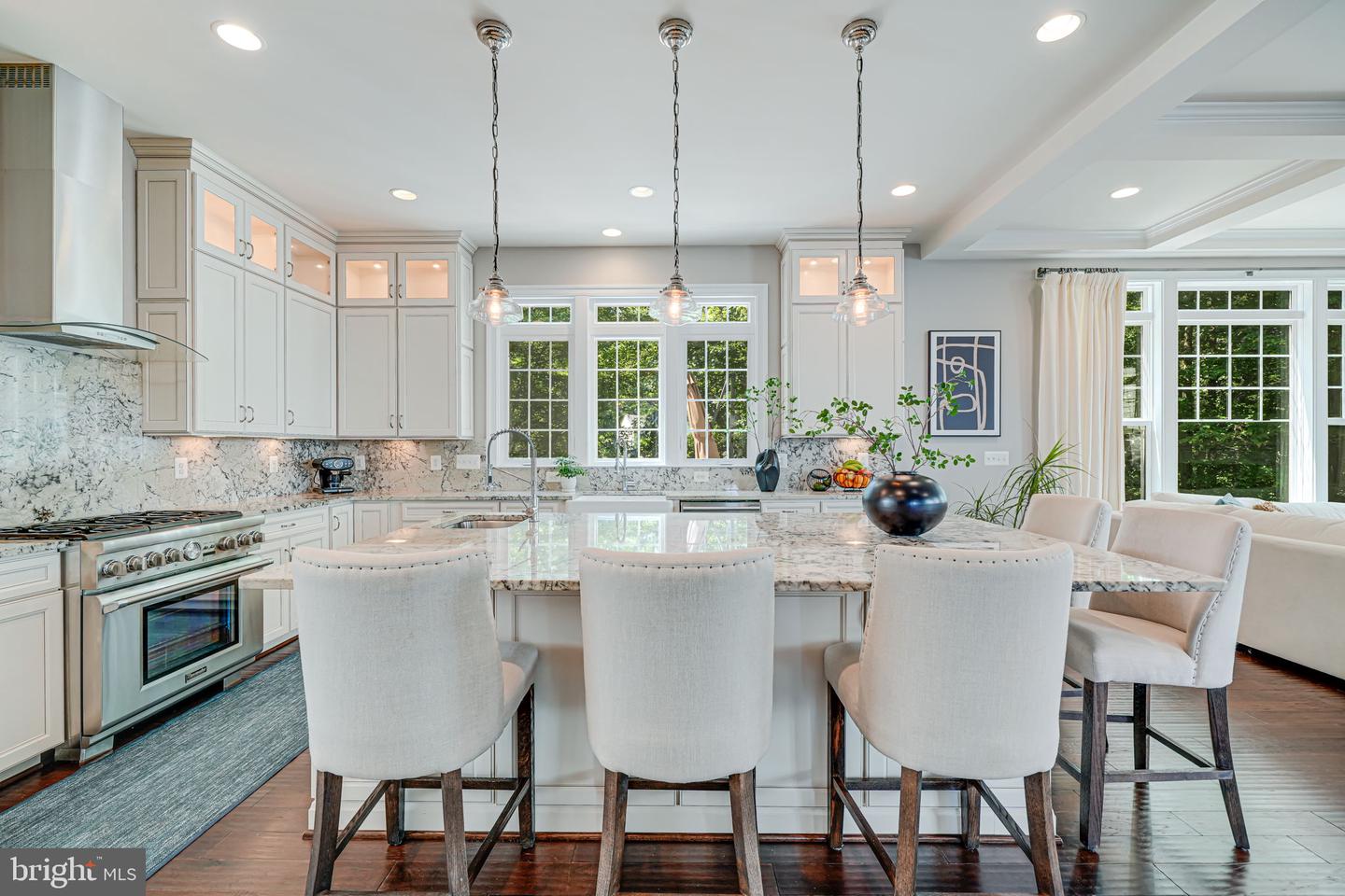 6513 Manor Ridge Ct