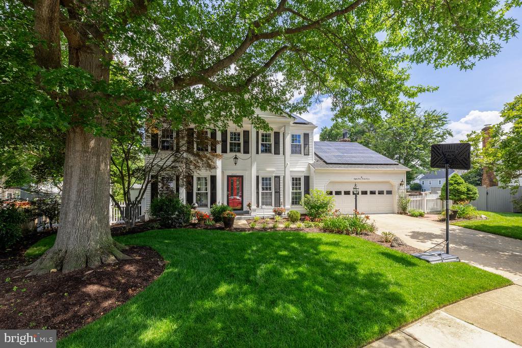 8327 Fran Ct