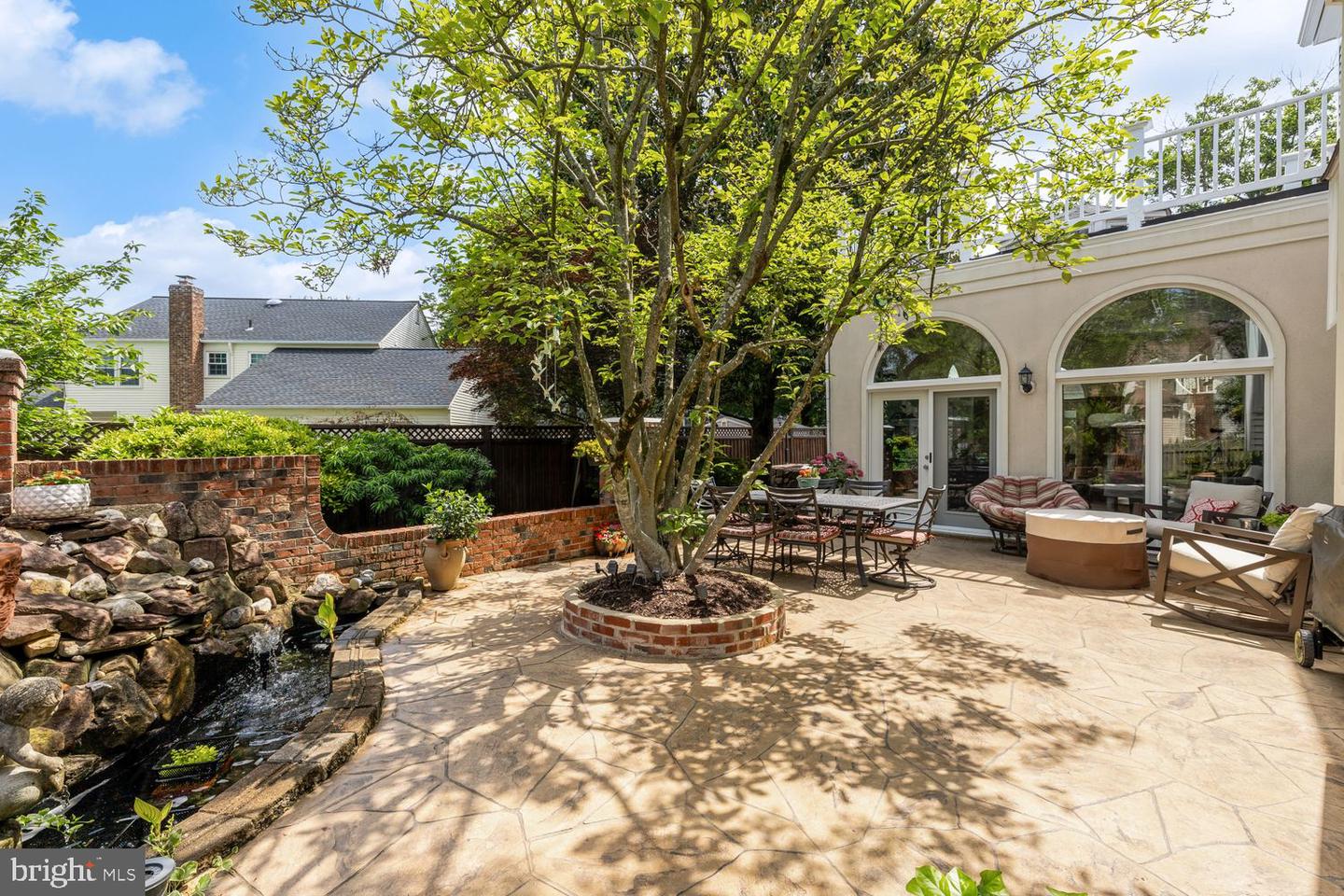 8327 Fran Ct