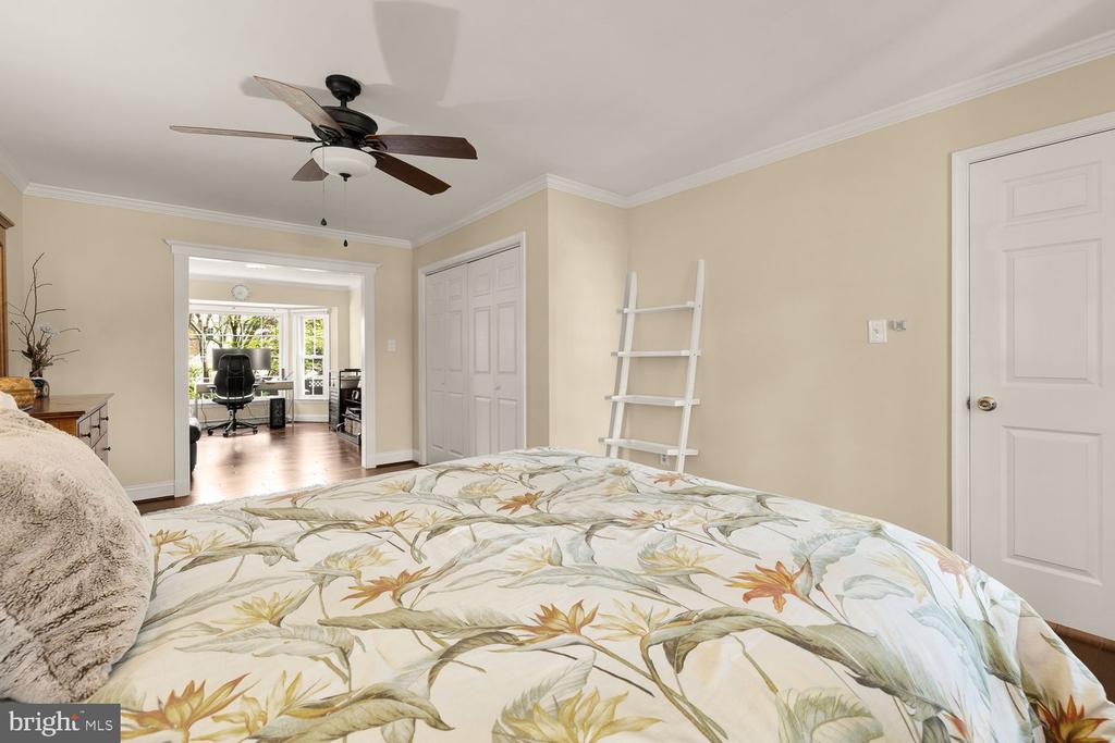 8327 Fran Ct