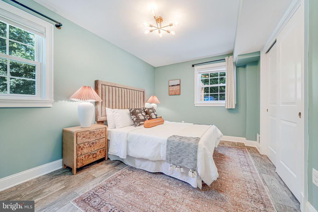 1930 Foxhall Rd