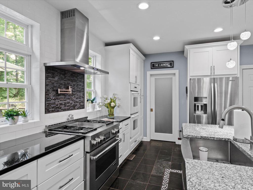 10809 FIELDWOOD DRIVE