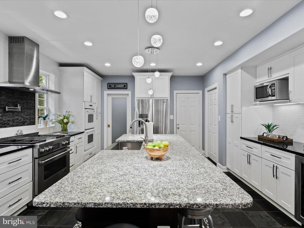 10809 FIELDWOOD DRIVE