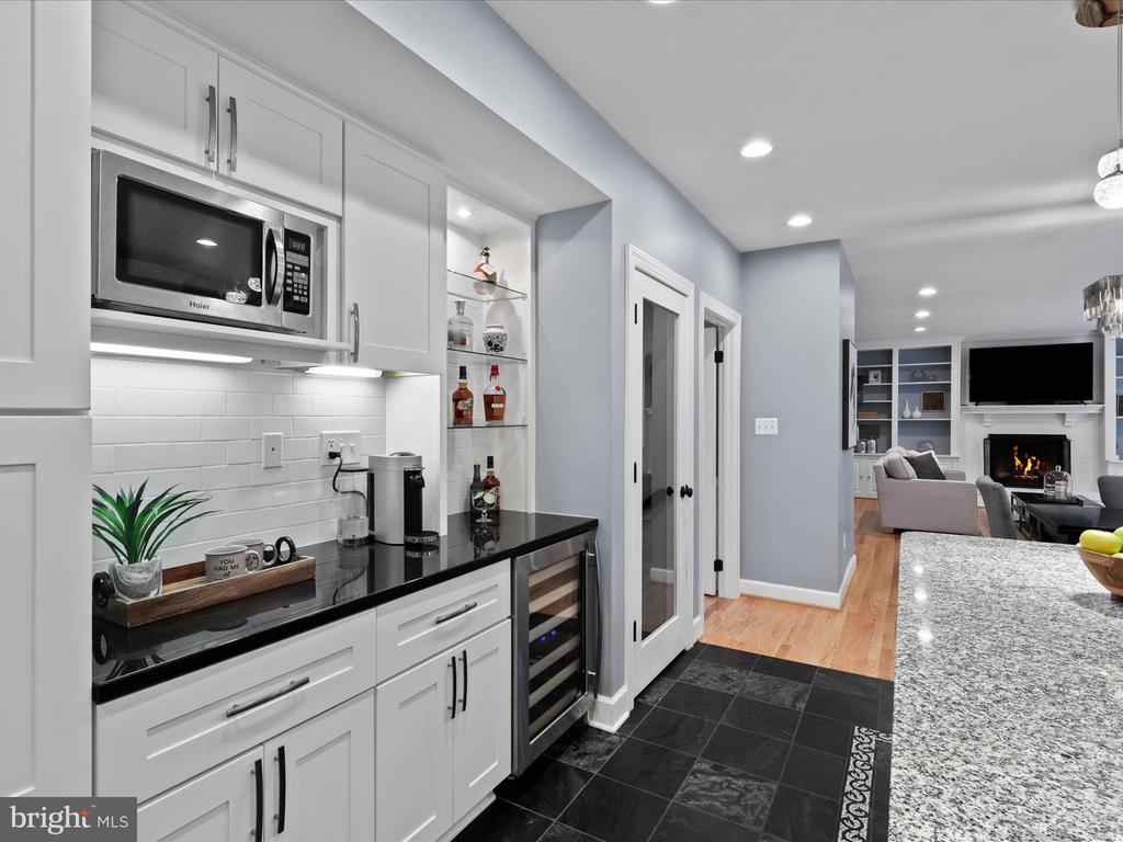 10809 FIELDWOOD DRIVE