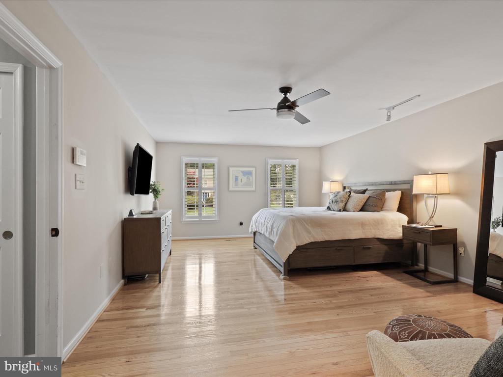 10809 FIELDWOOD DRIVE