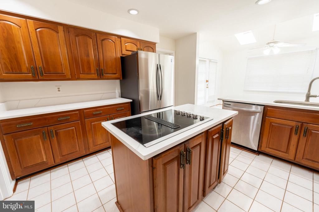 6503 DEIDRE TERRACE