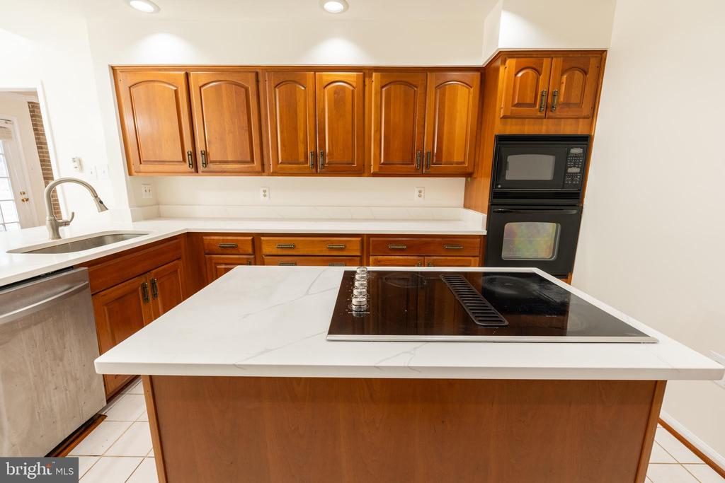 6503 DEIDRE TERRACE