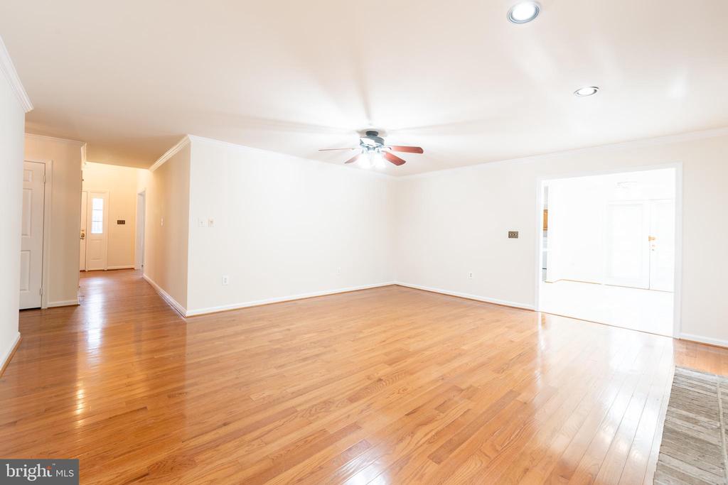 6503 DEIDRE TERRACE