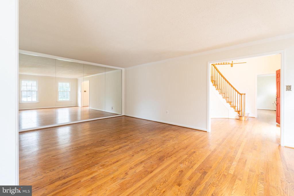 6503 DEIDRE TERRACE