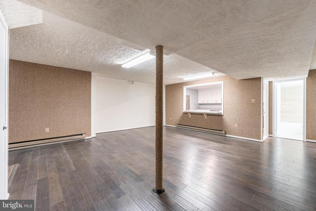 6503 DEIDRE TERRACE
