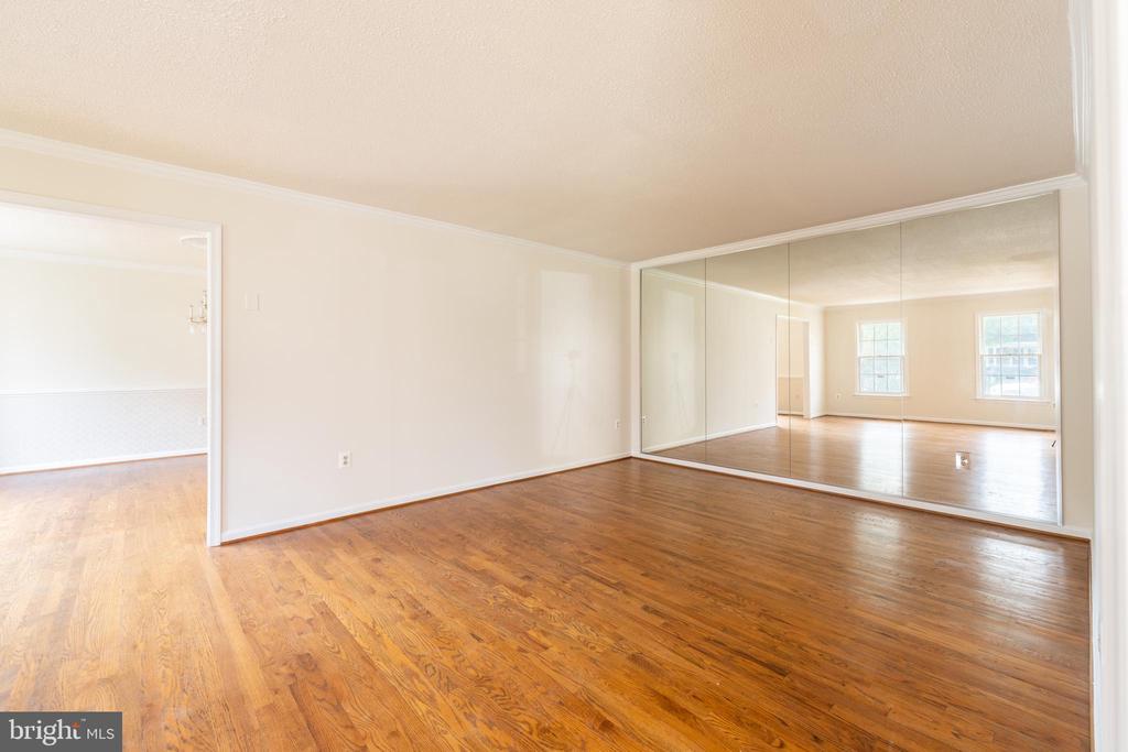 6503 DEIDRE TERRACE