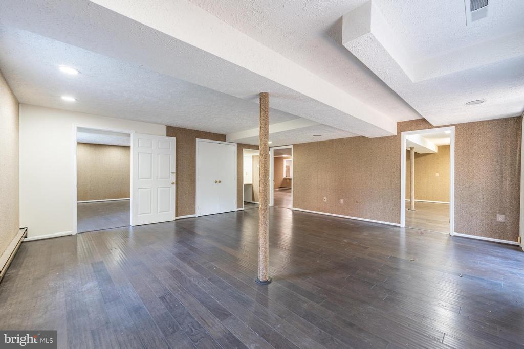 6503 DEIDRE TERRACE