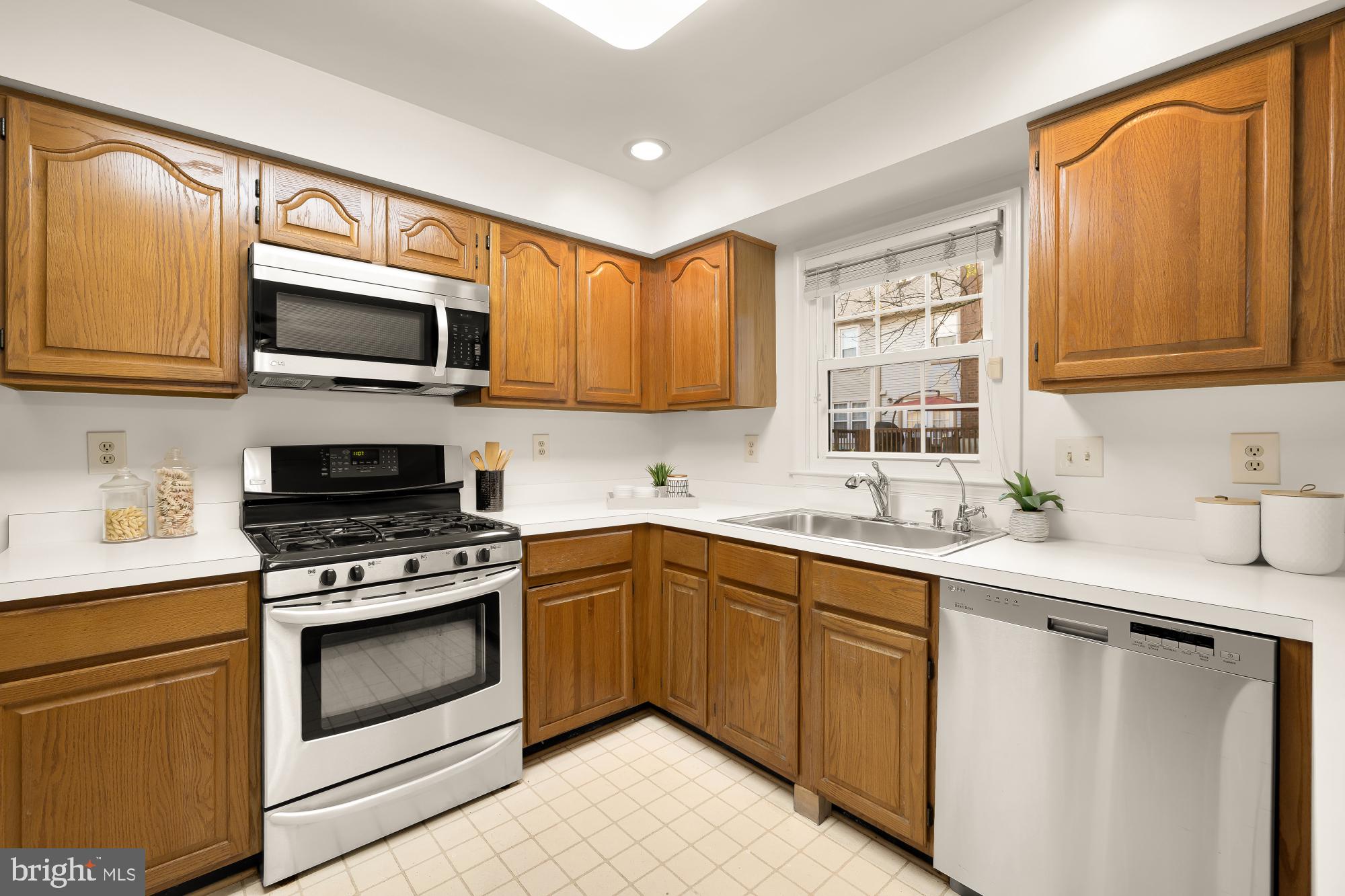 12323 FOX LAKE COURT