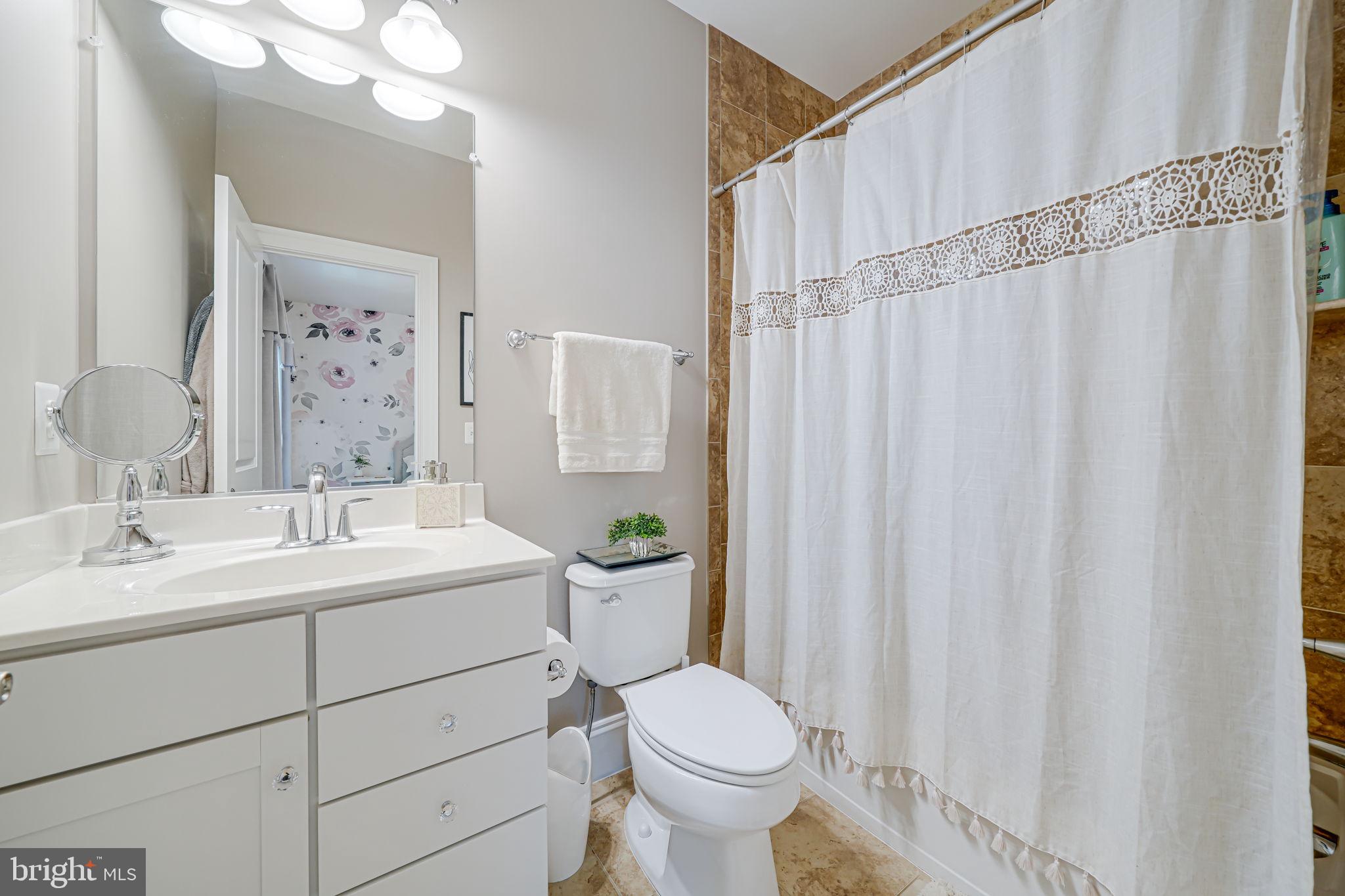 6513 MANOR RIDGE COURT