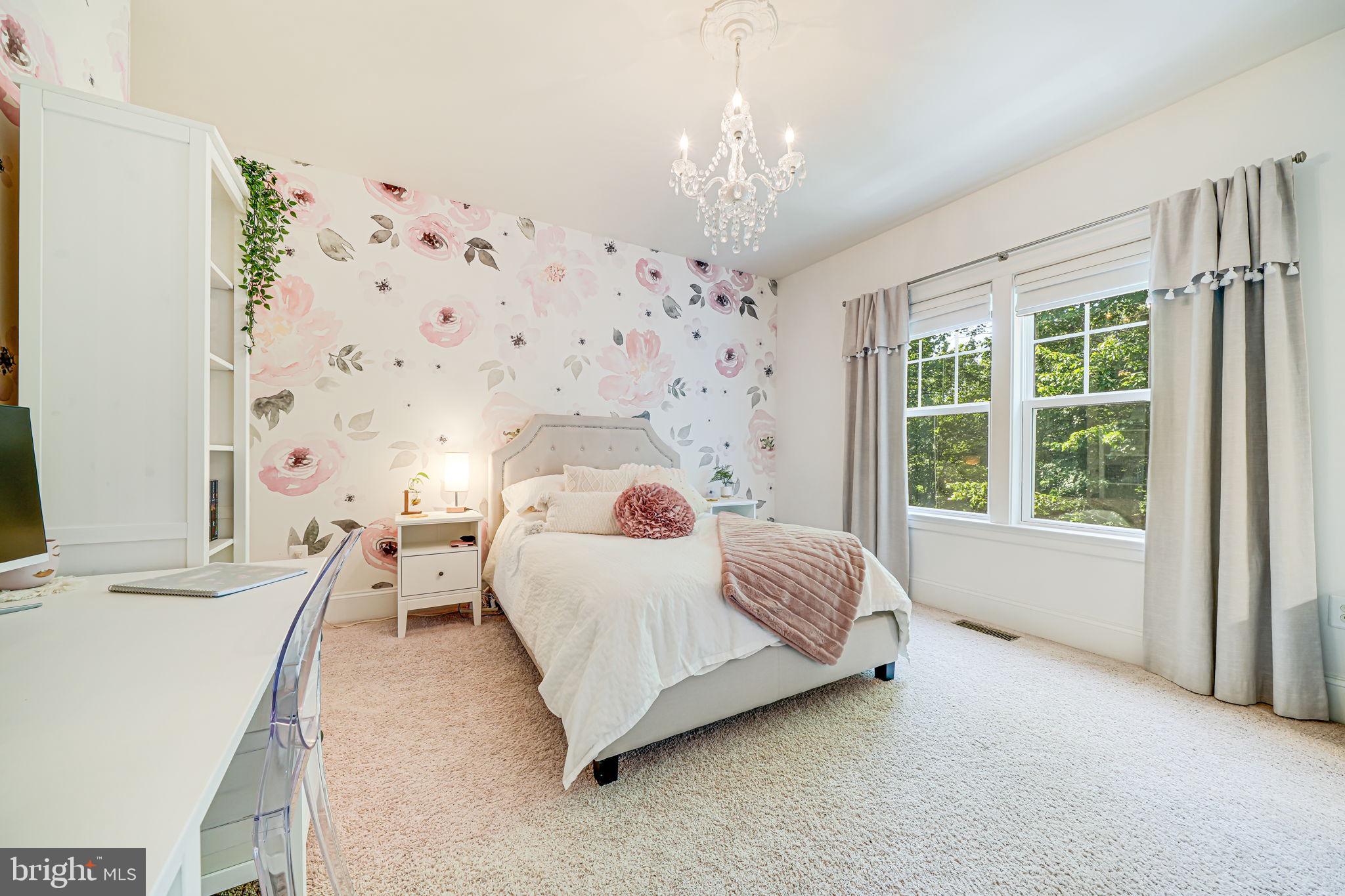 6513 MANOR RIDGE COURT