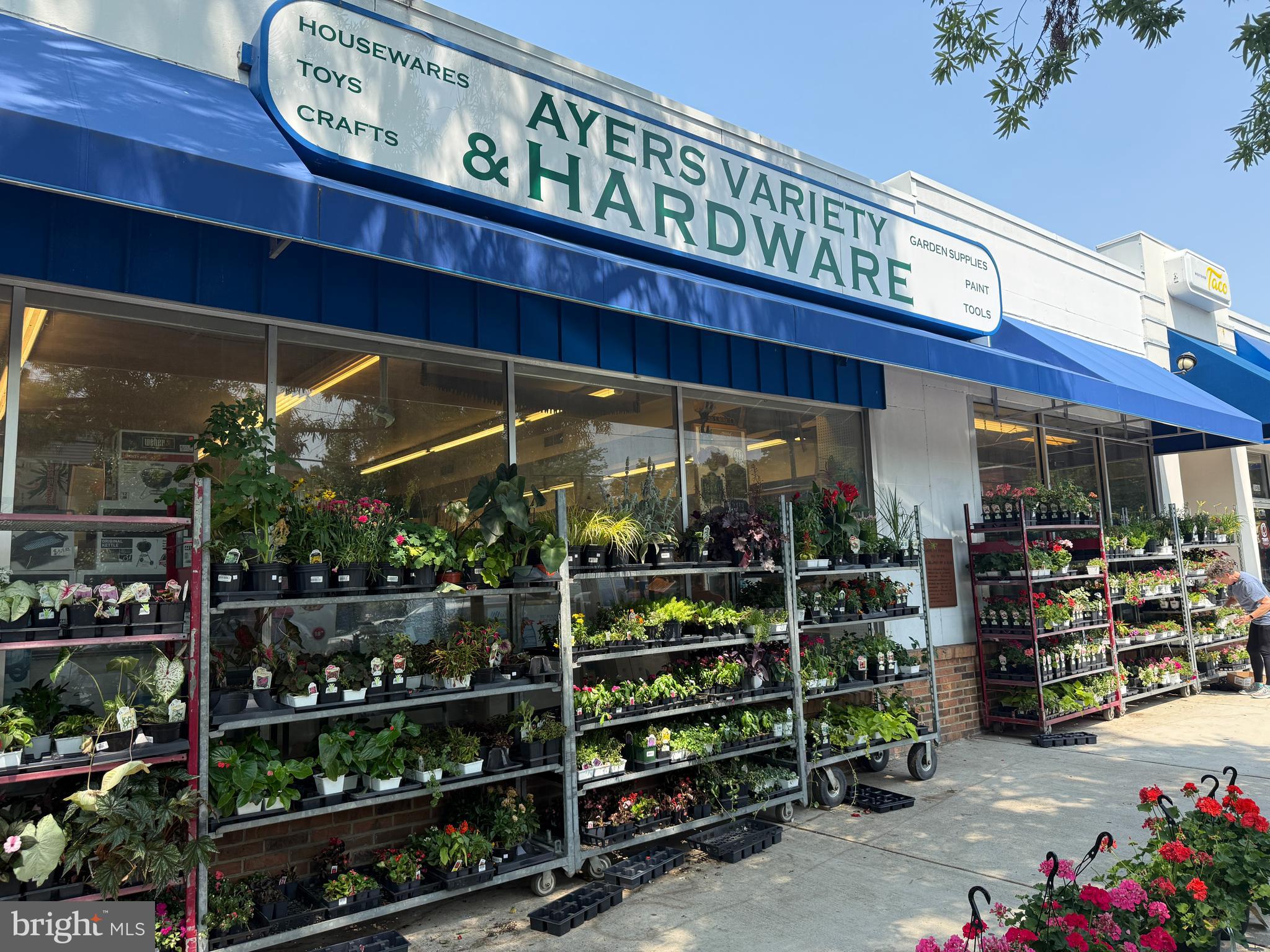 6513 MANOR RIDGE COURT