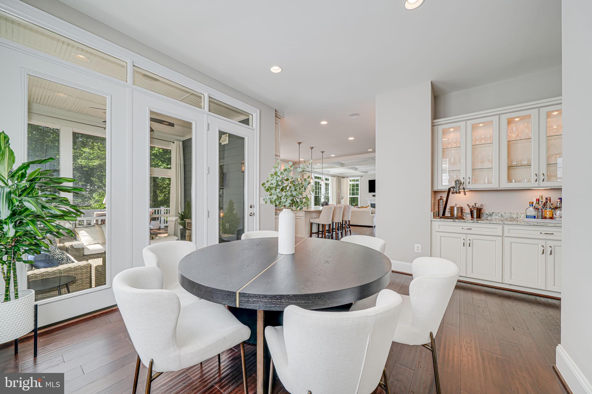 6513 MANOR RIDGE COURT