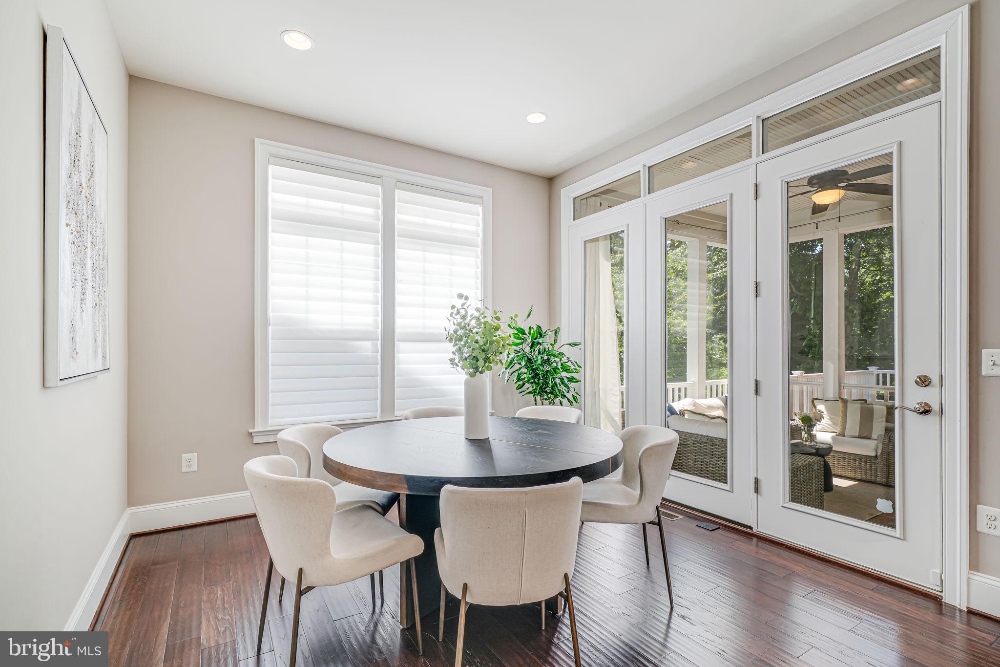 6513 MANOR RIDGE COURT