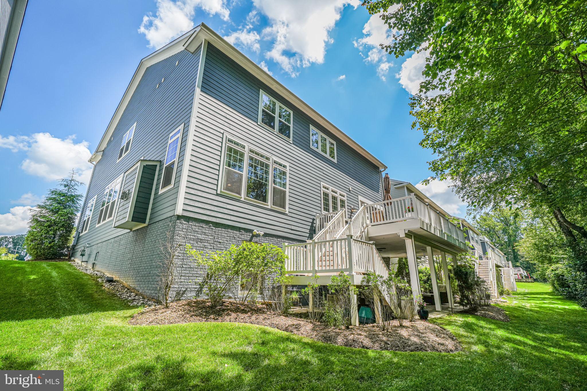 6513 MANOR RIDGE COURT