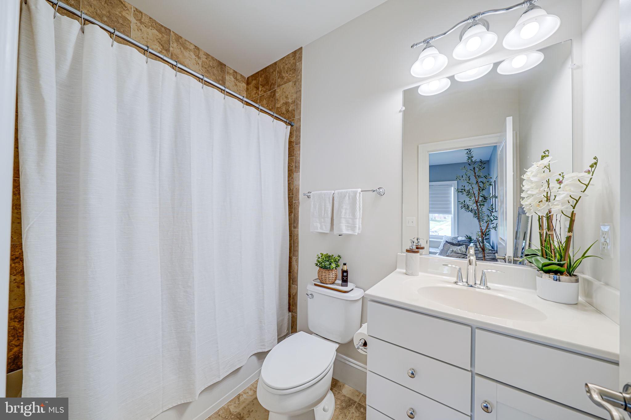 6513 MANOR RIDGE COURT