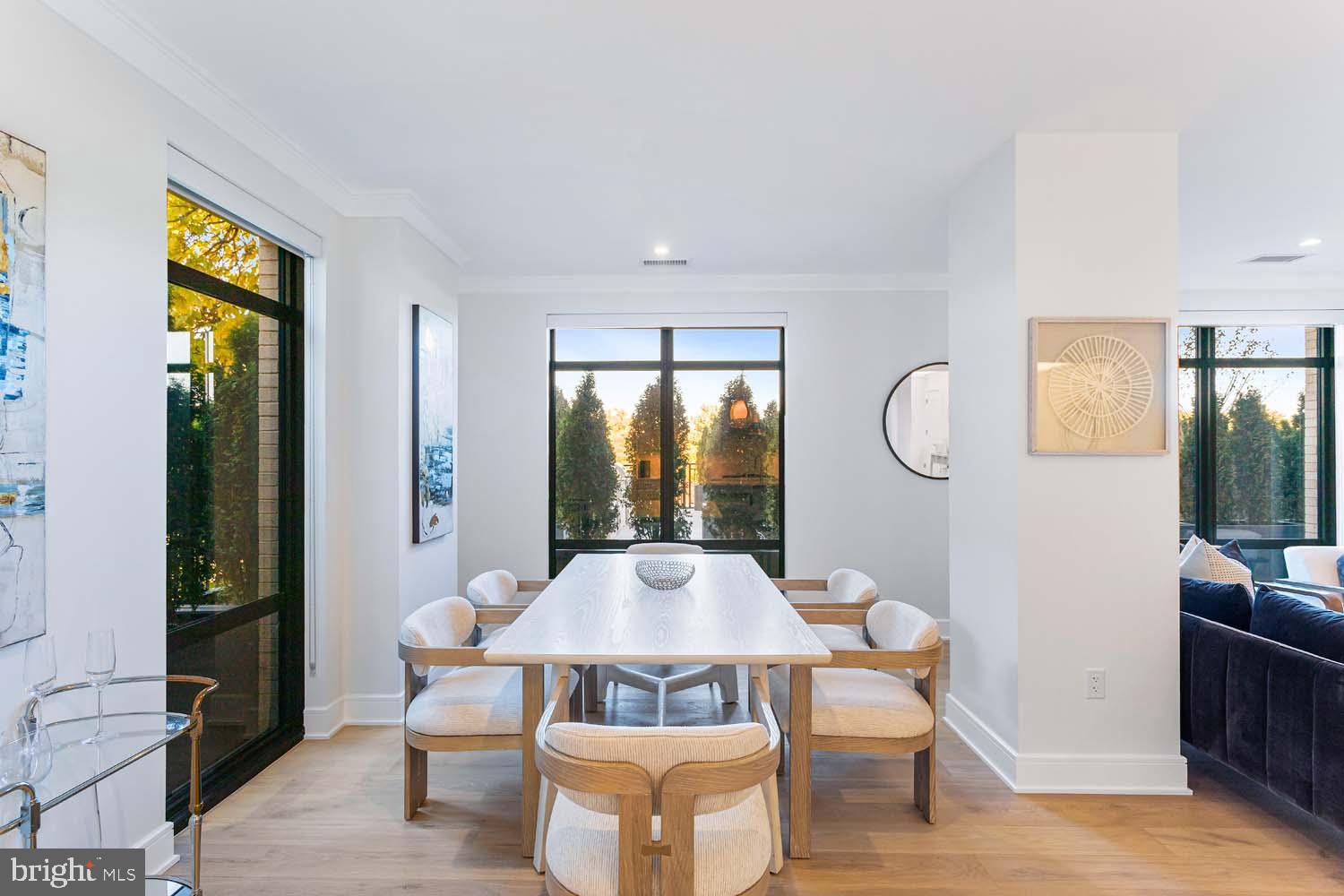 6718 LOWELL AVENUE 805