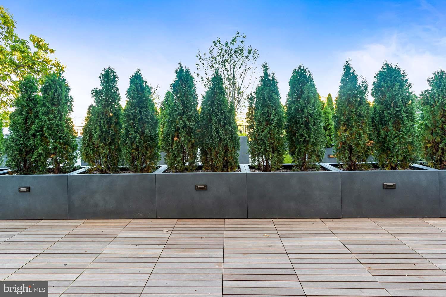 6718 LOWELL AVENUE 805