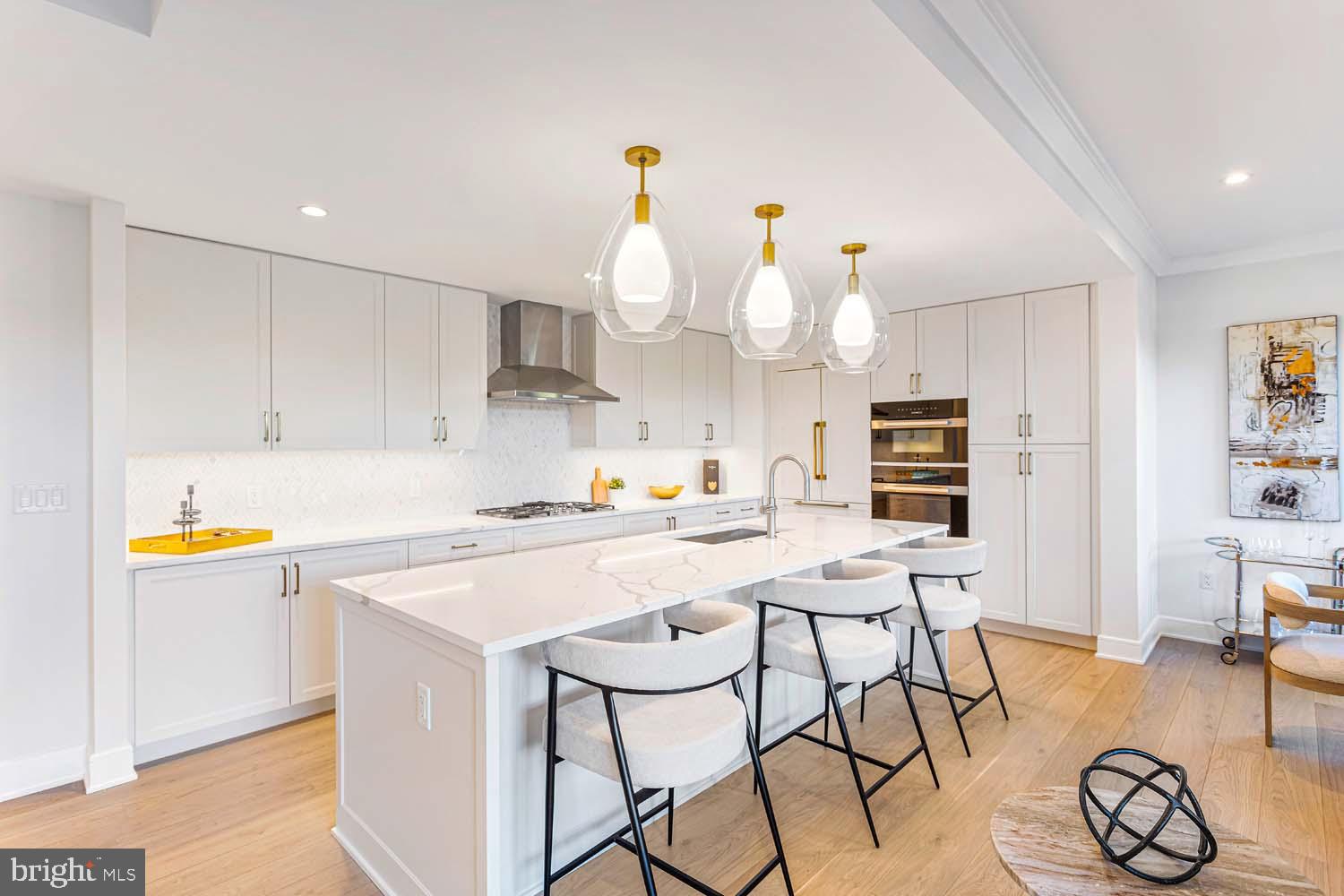 6718 LOWELL AVENUE 805