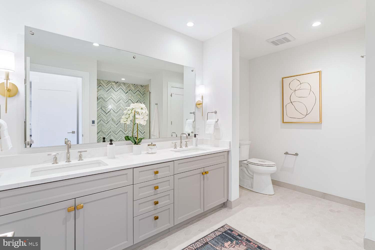 6718 LOWELL AVENUE 805