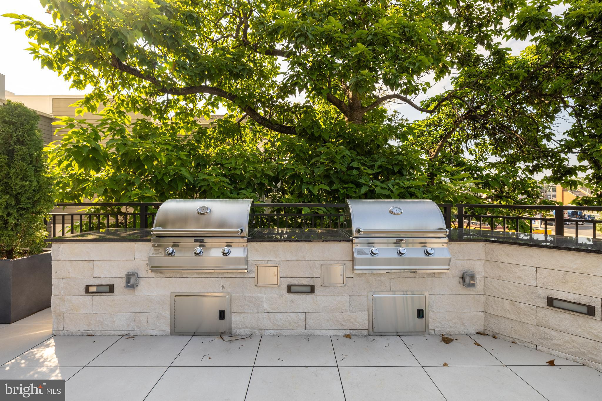 6718 LOWELL AVENUE 805