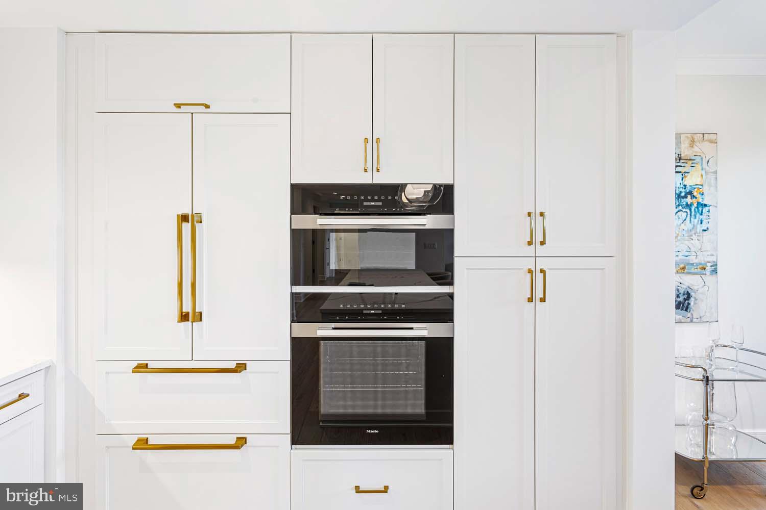 6718 LOWELL AVENUE 805