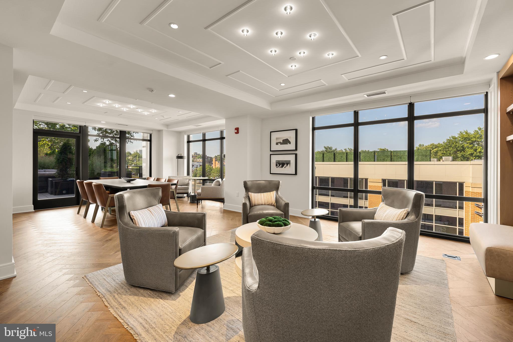 6718 LOWELL AVENUE 805