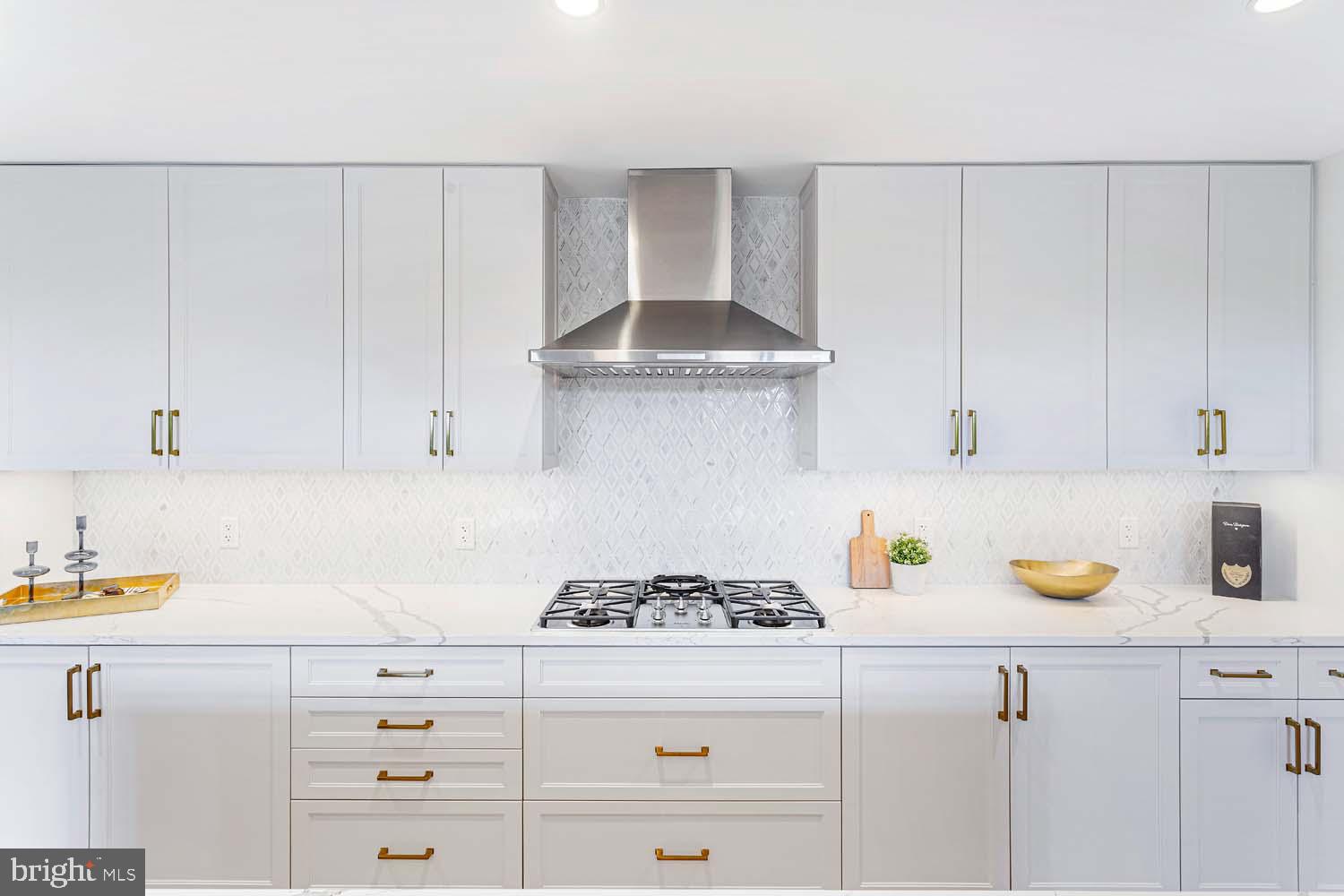 6718 LOWELL AVENUE 805