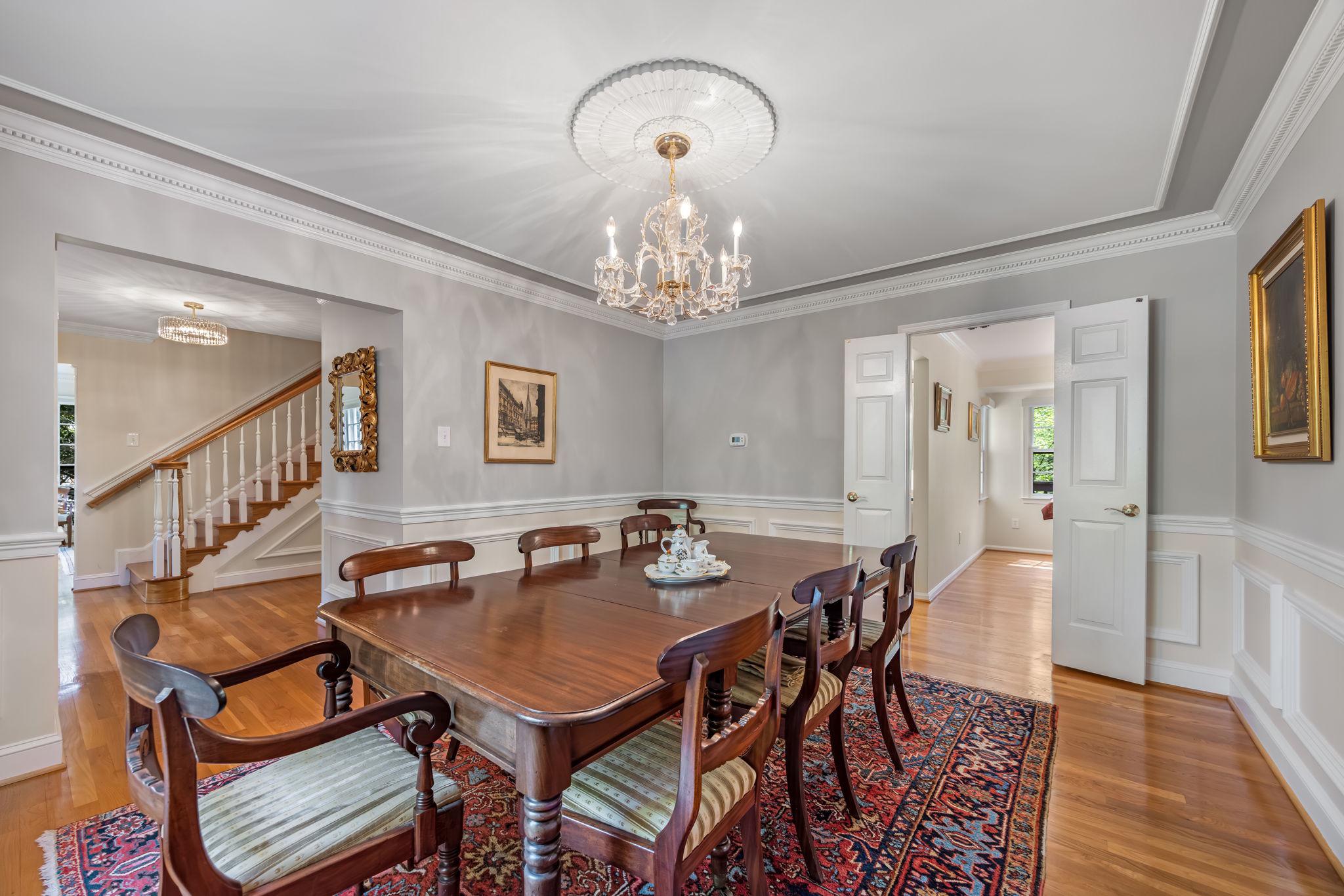 718 RIDGE DRIVE