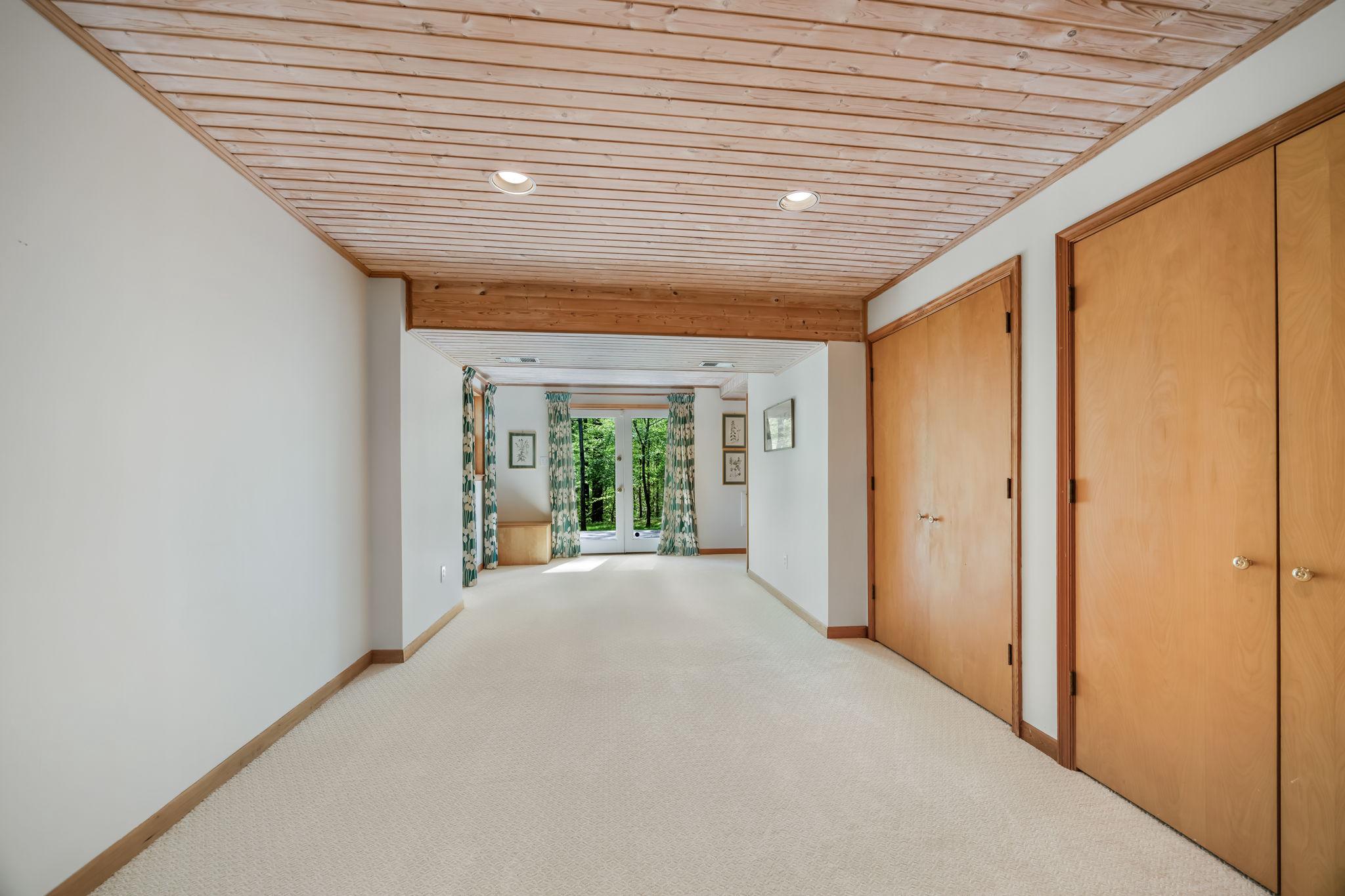 718 RIDGE DRIVE